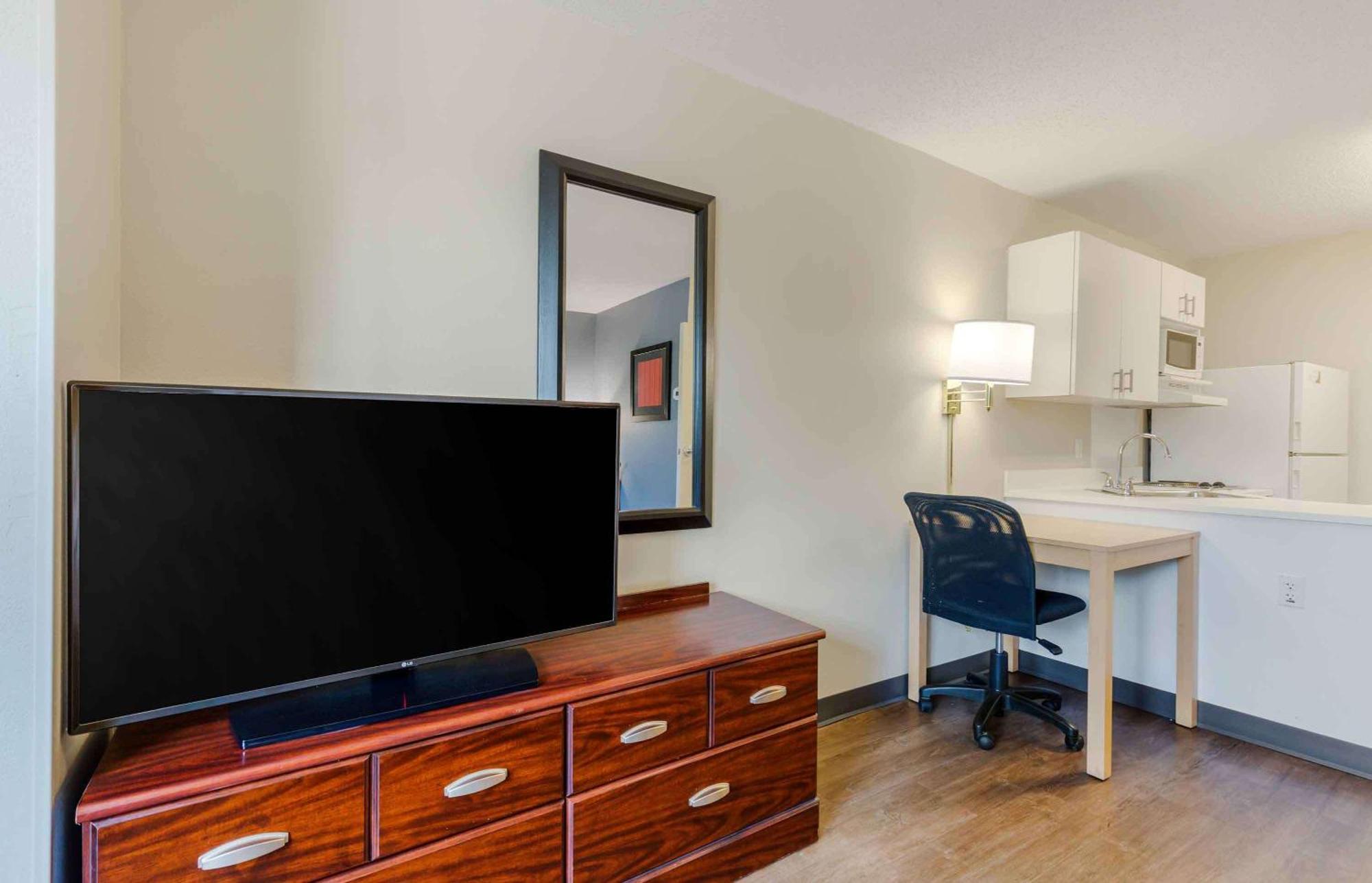 Extended Stay America Suites - Washington Dc Germantown Milestone Eksteriør bilde