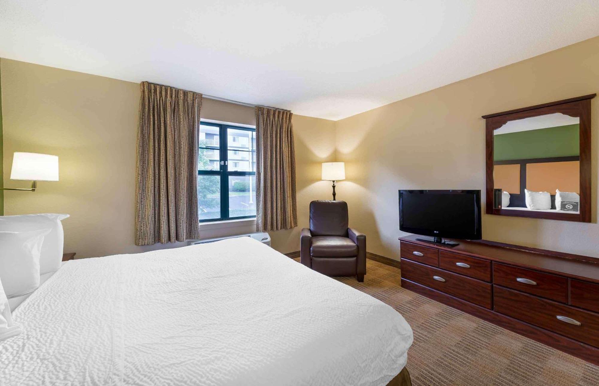 Extended Stay America Suites - Washington Dc Germantown Milestone Eksteriør bilde
