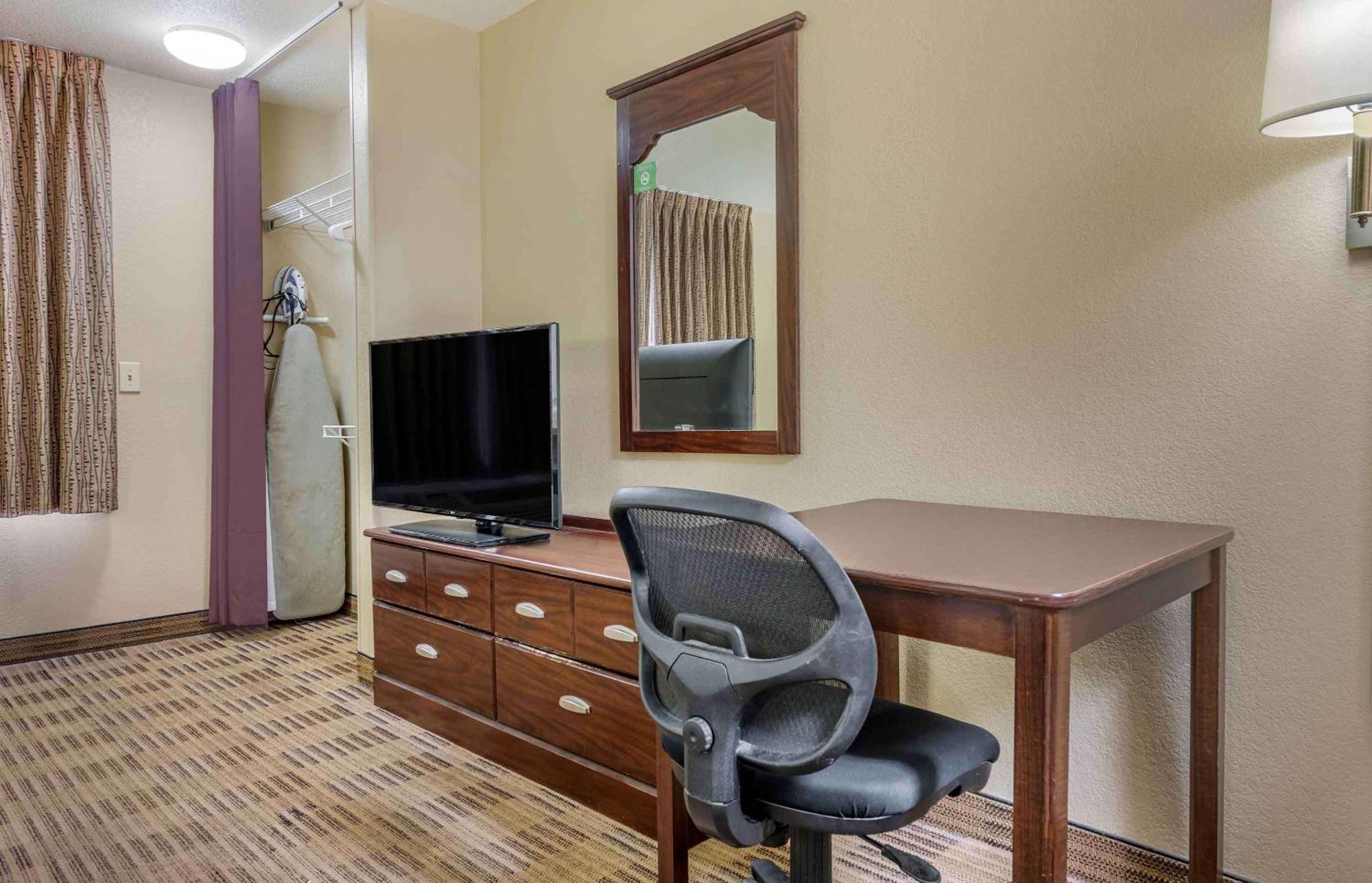 Extended Stay America Suites - Washington Dc Germantown Milestone Eksteriør bilde